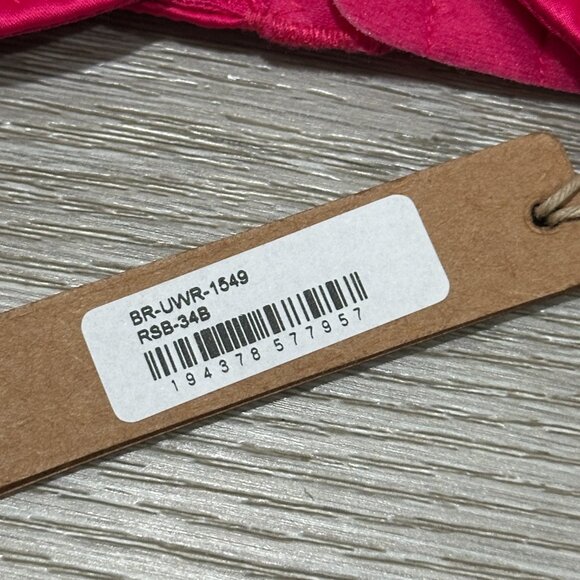 NWT - SKIMS Pink Bra - Picture 2 of 6